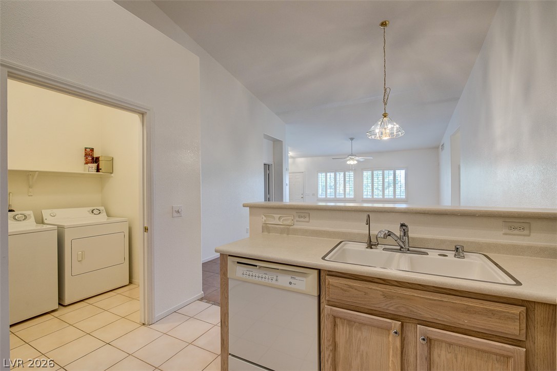 2000 Quartz Cliff Street 203 Property Photo 18