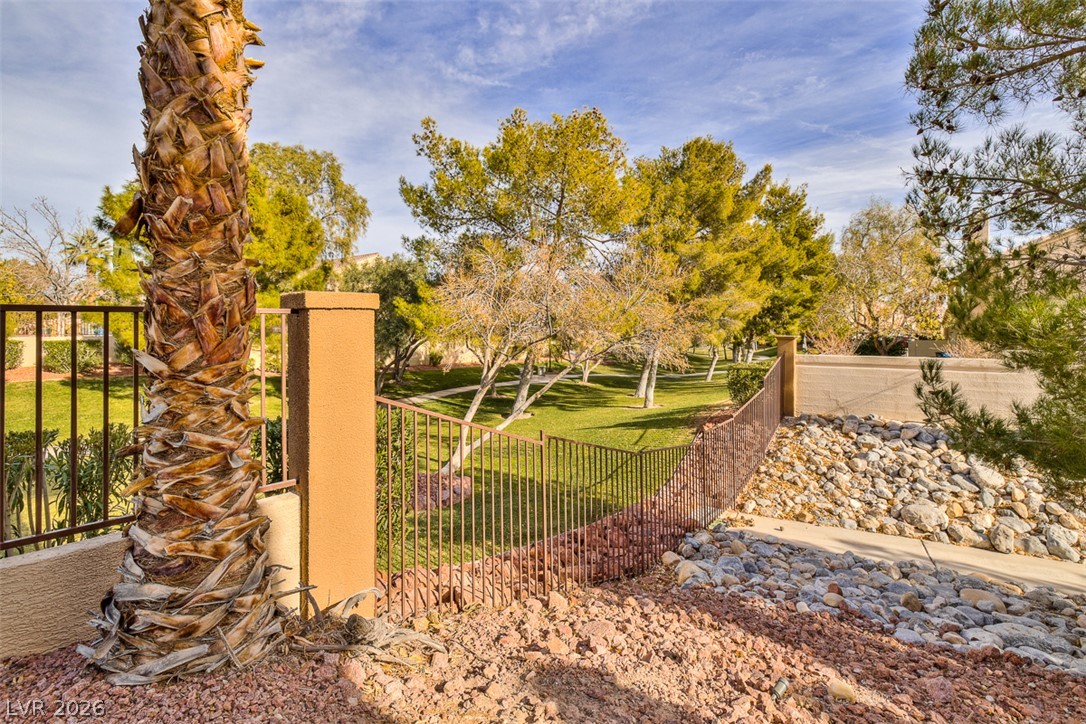2000 Quartz Cliff Street 203 Property Photo 34