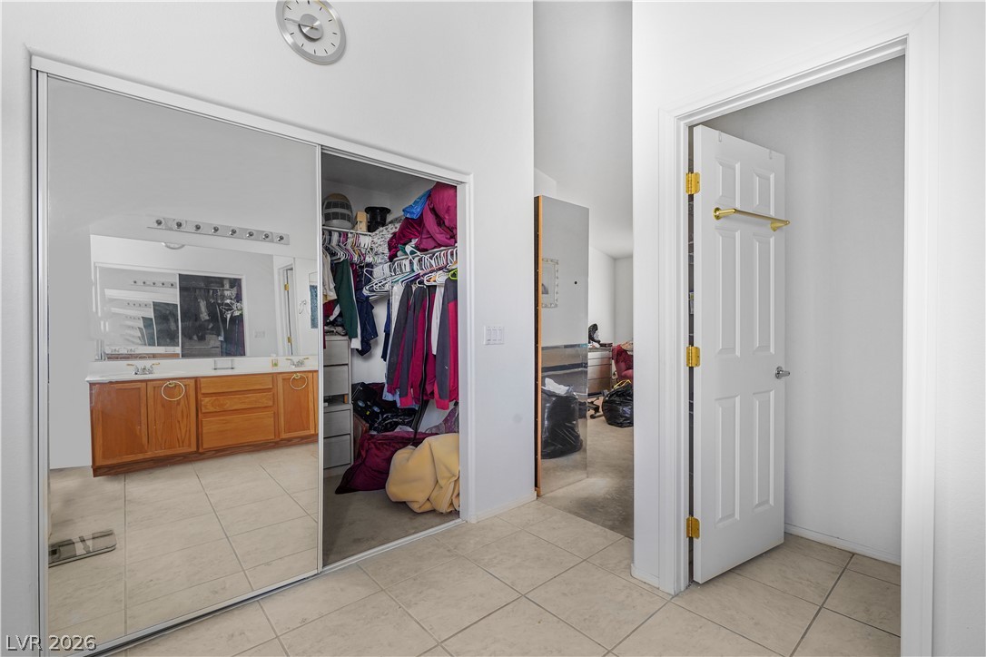 815 Roaring Falls Avenue Property Photo 11