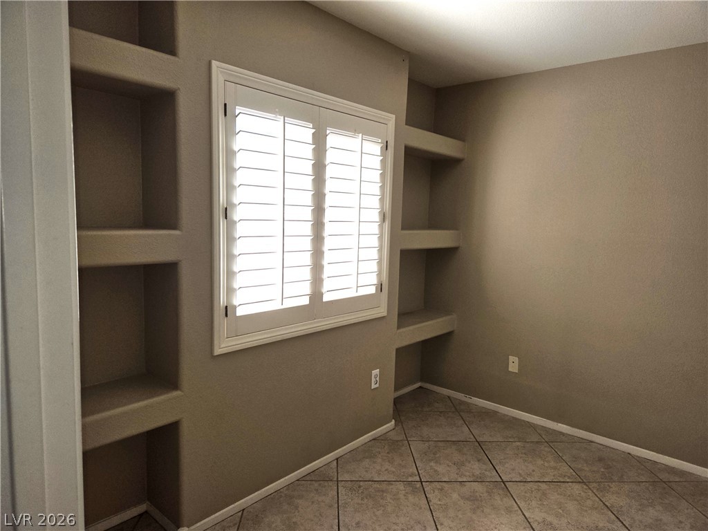 11008 Linden Leaf Avenue Property Photo 6
