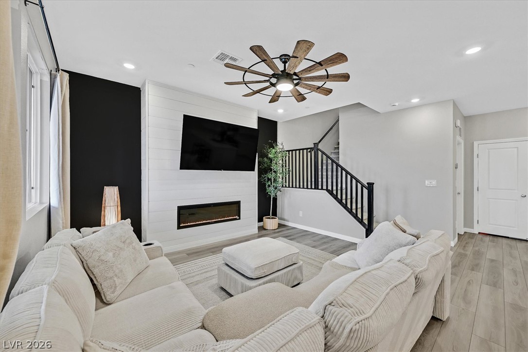 2759 Abrantes Place Property Photo 4
