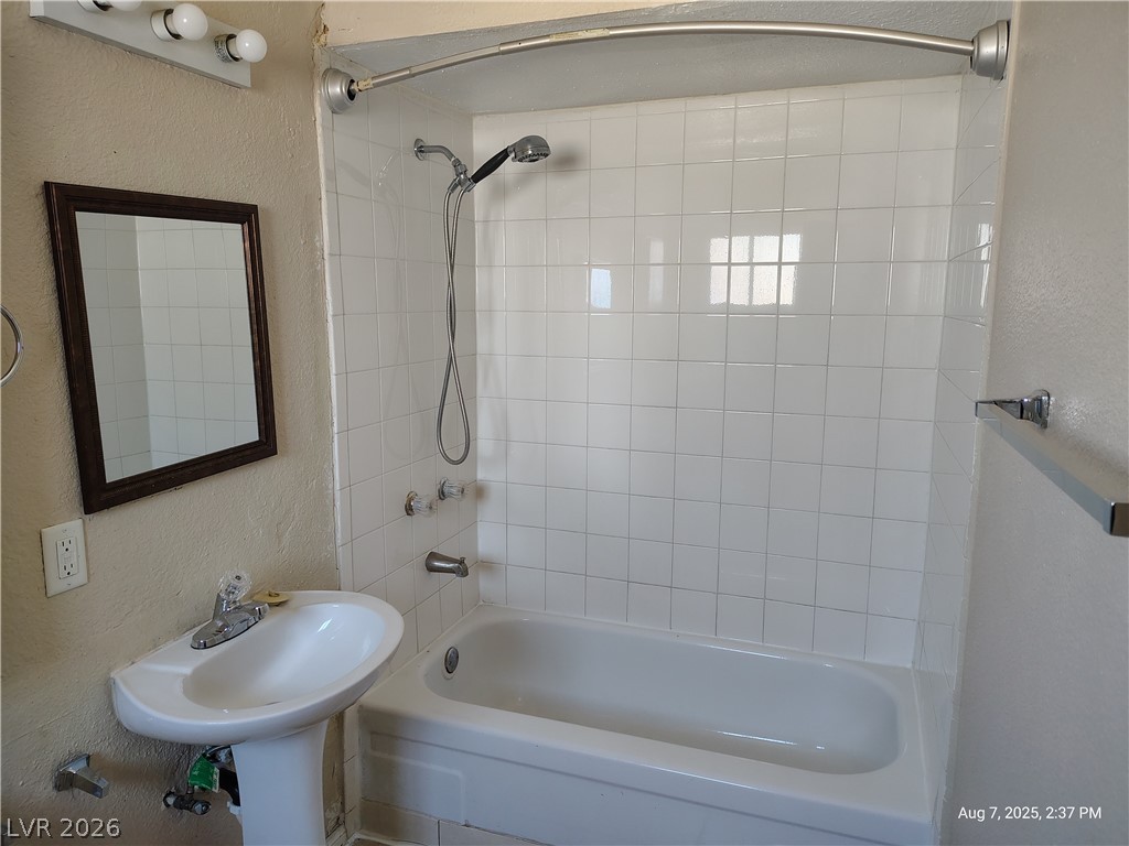 2929 Elm Avenue 2 Property Photo 11