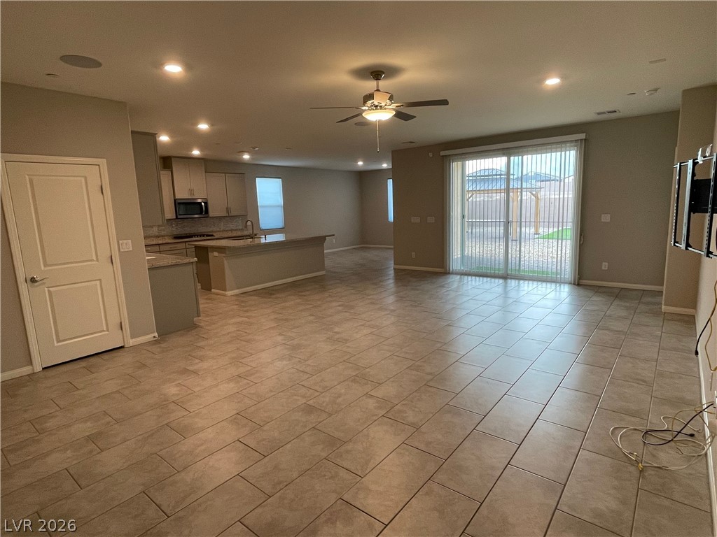 4041 Sweet Violet Court Property Photo 11