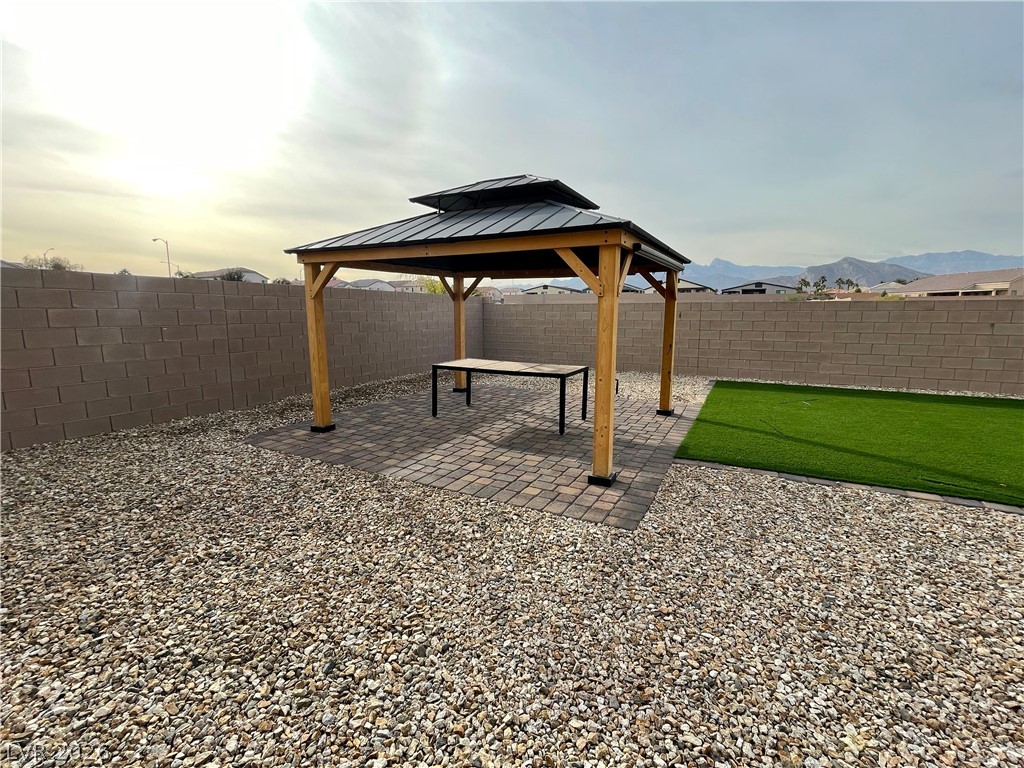 4041 Sweet Violet Court Property Photo 41