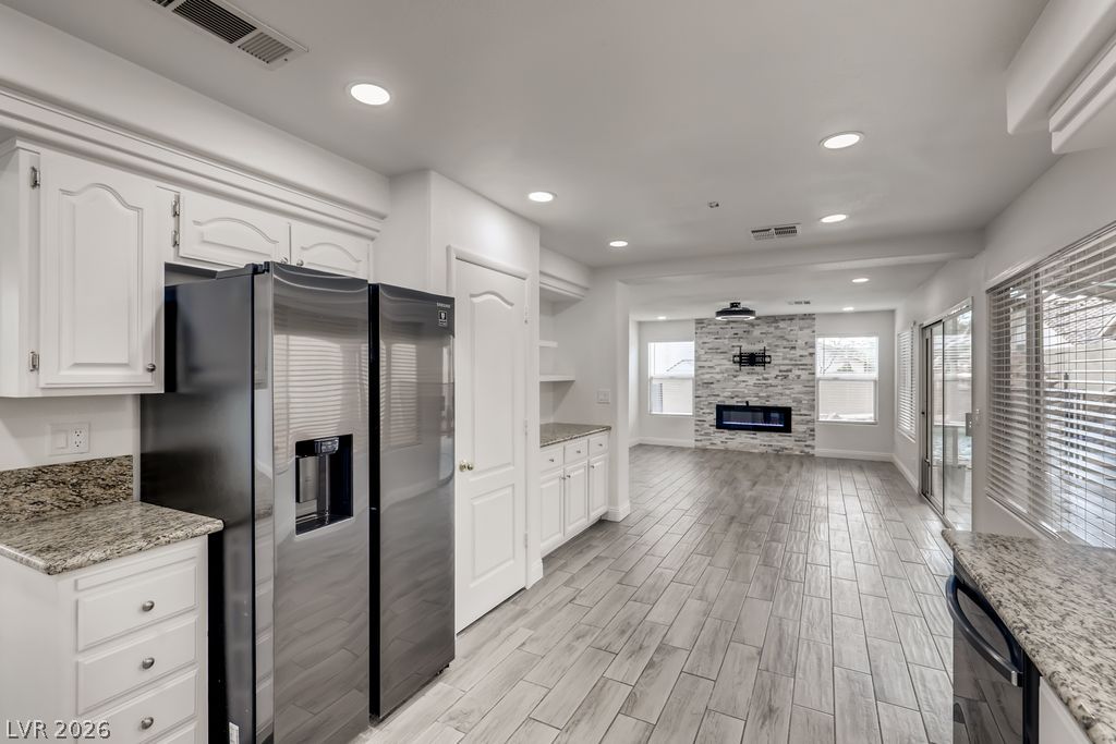 1601 Vespertina Court Property Photo 10