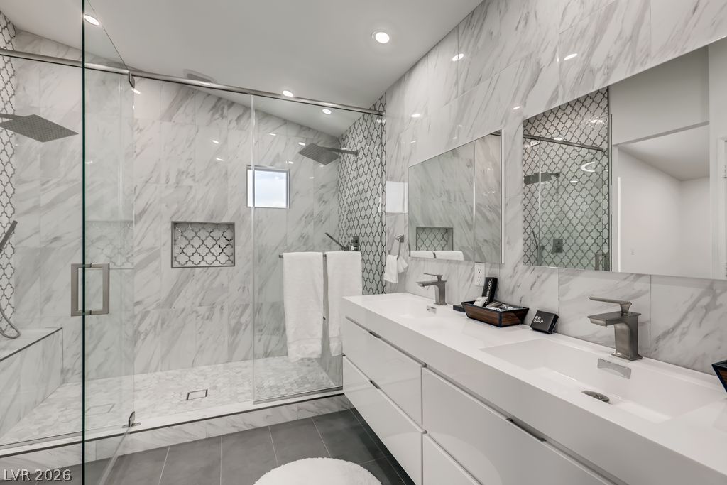 1601 Vespertina Court Property Photo 19