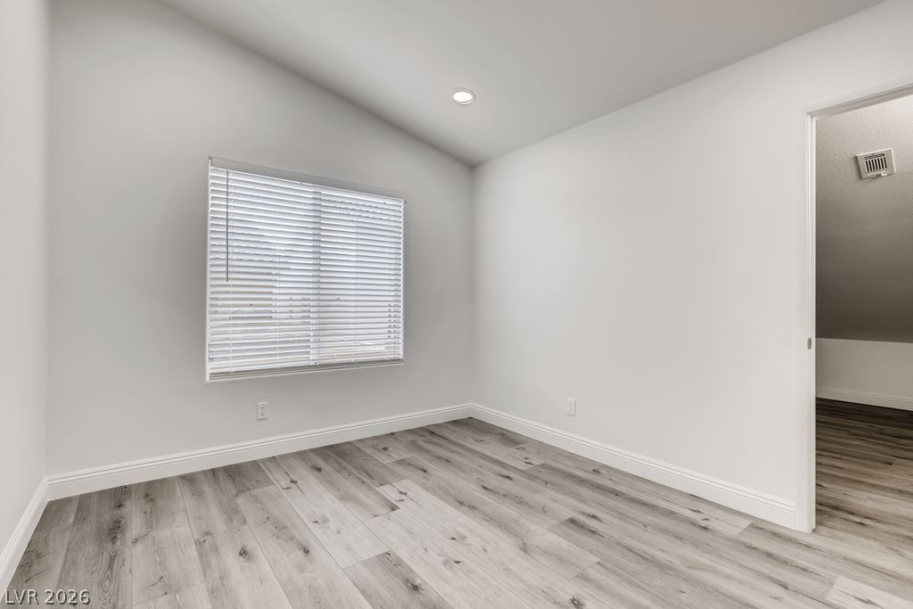 1601 Vespertina Court Property Photo 23