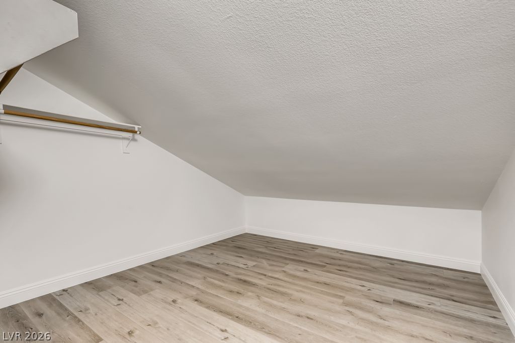 1601 Vespertina Court Property Photo 26