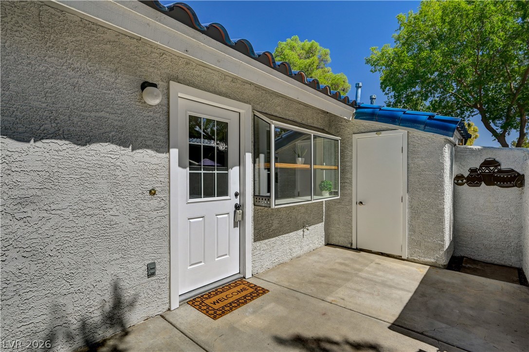 2040 Willowbury Drive C Property Photo 4