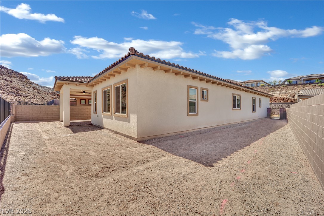 92 Ibiza Lake Drive Property Photo 35