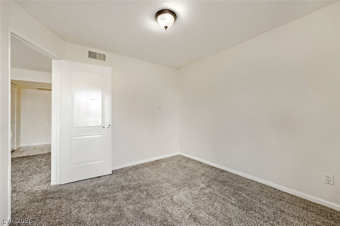 769 Oakmont Avenue 403 Property Photo 8