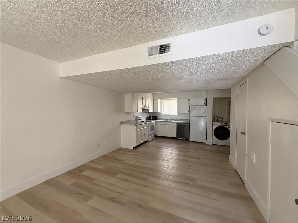 3500 Rio Robles Drive C Property Photo 6