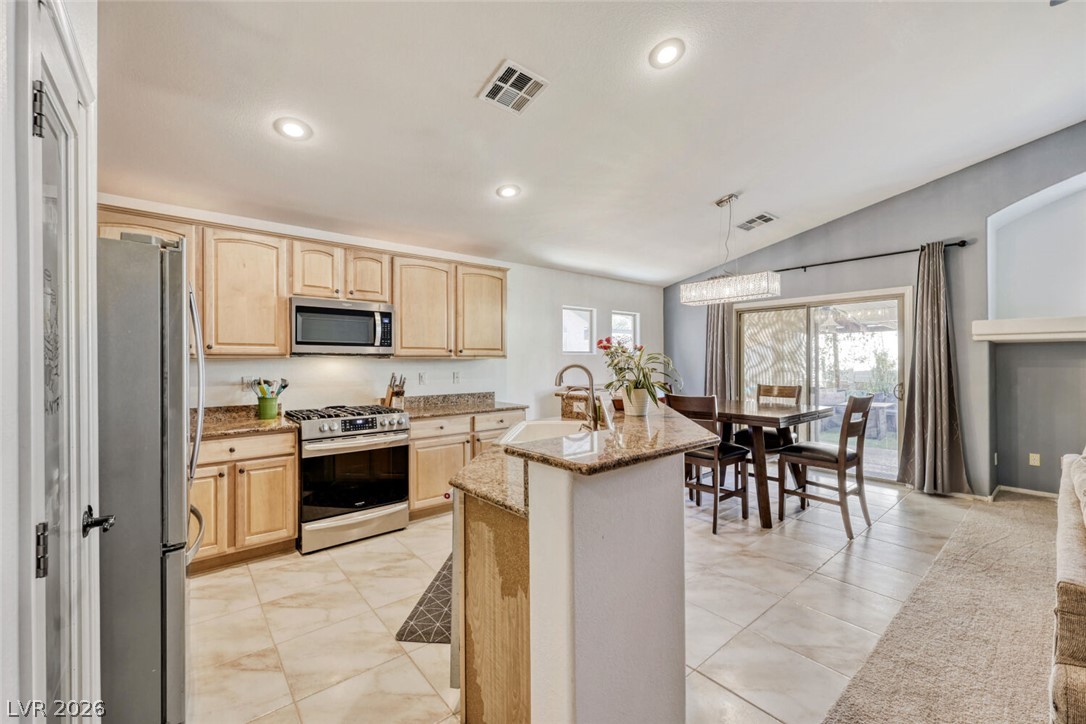 5817 Hawkeye Bell Street Property Photo 11