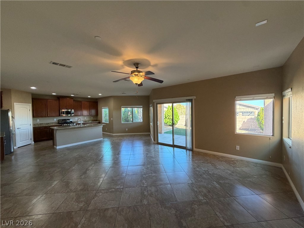 816 Applecross Avenue Property Photo 13