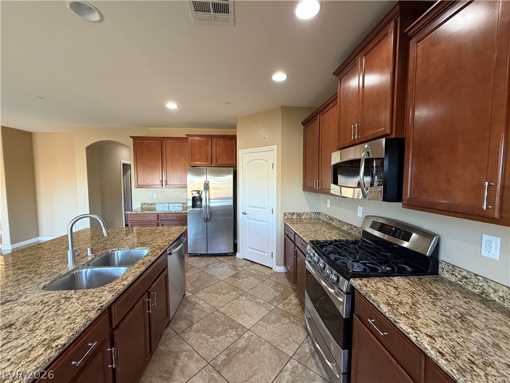 816 Applecross Avenue Property Photo 21