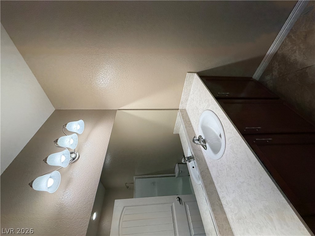 816 Applecross Avenue Property Photo 34