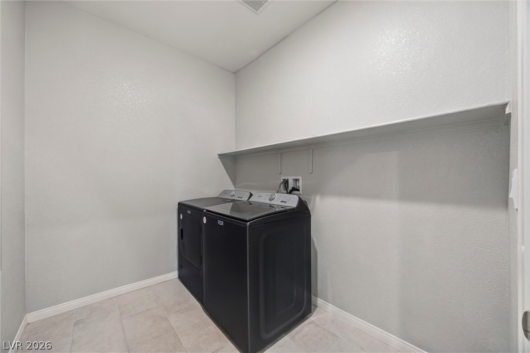 7437 Phoenix Falls Street Property Photo 47