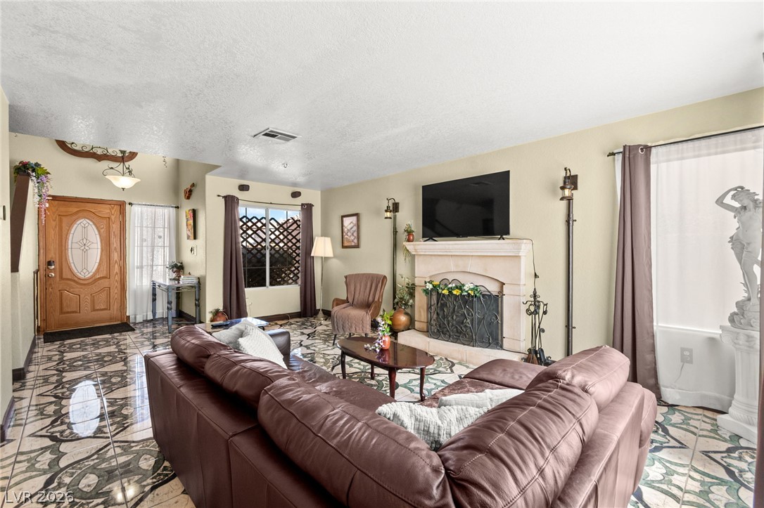1731 Monte Alban Drive Property Photo 11