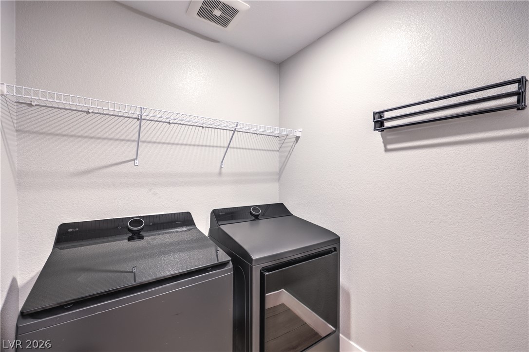 9748 Manchester Peak Avenue Property Photo 45