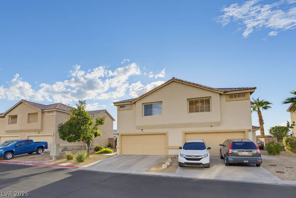 715 Peregrine Falcon Street Property Photo 10