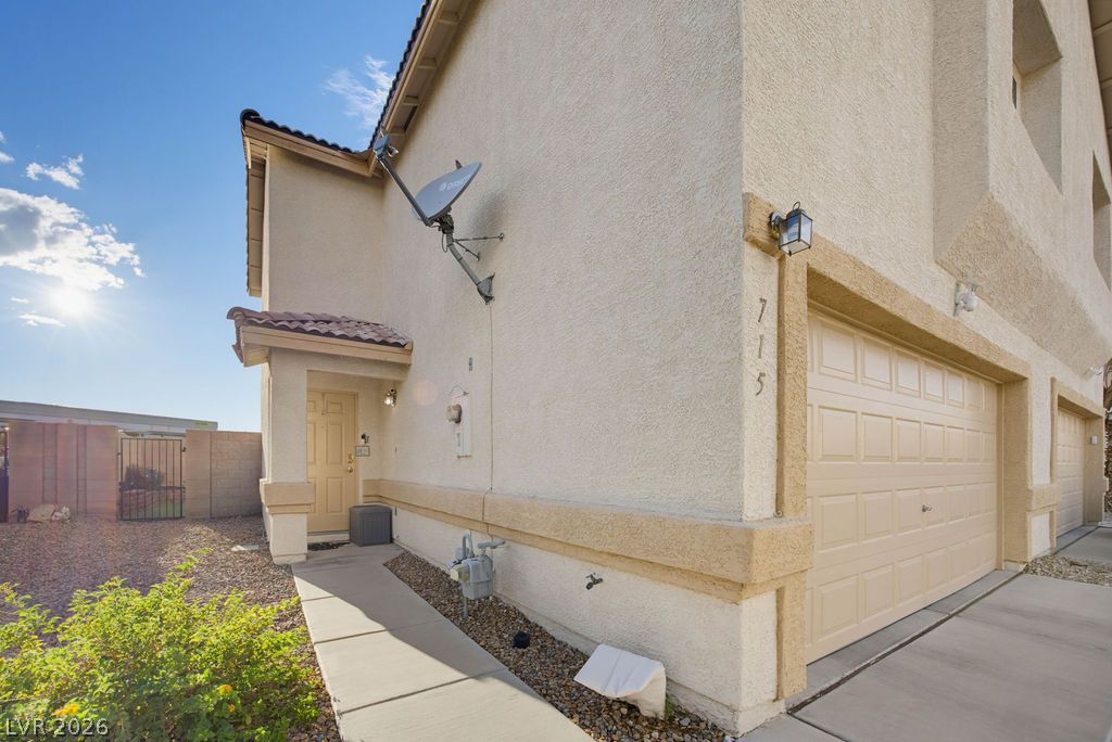 715 Peregrine Falcon Street Property Photo 11