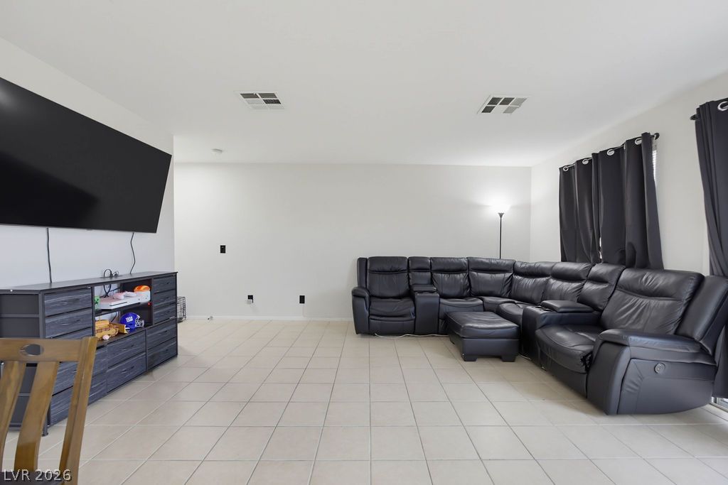 715 Peregrine Falcon Street Property Photo 14