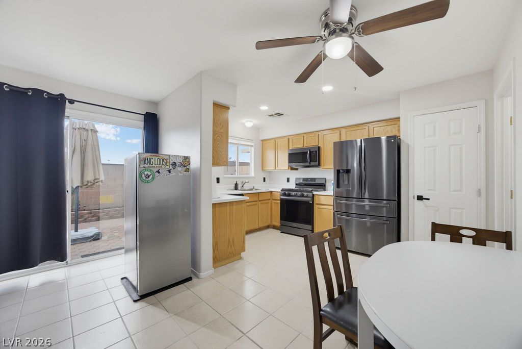 715 Peregrine Falcon Street Property Photo 15