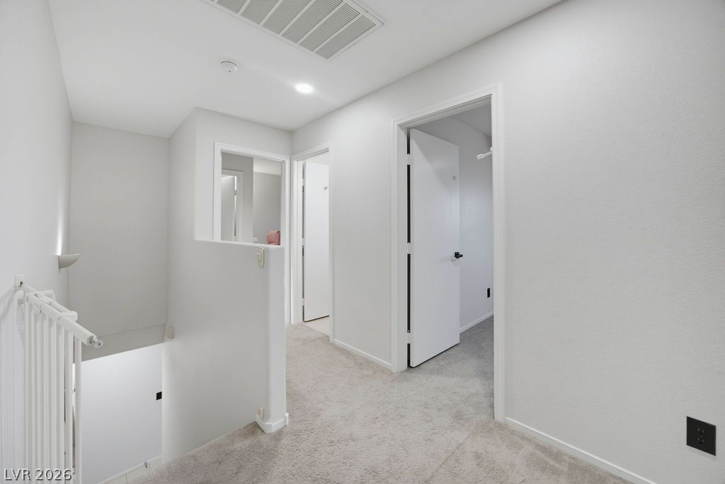 715 Peregrine Falcon Street Property Photo 32