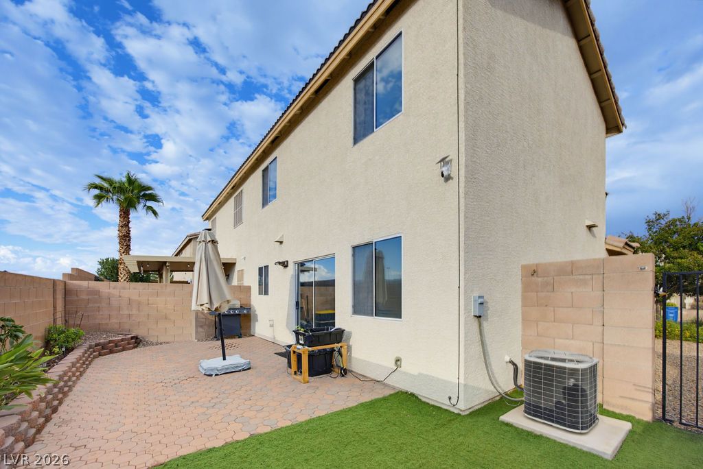 715 Peregrine Falcon Street Property Photo 42