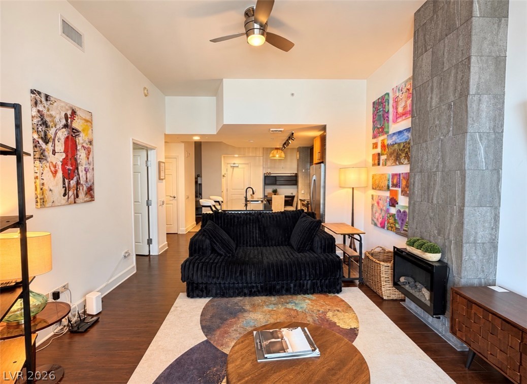 200 West Sahara Avenue 3711 Property Photo 6