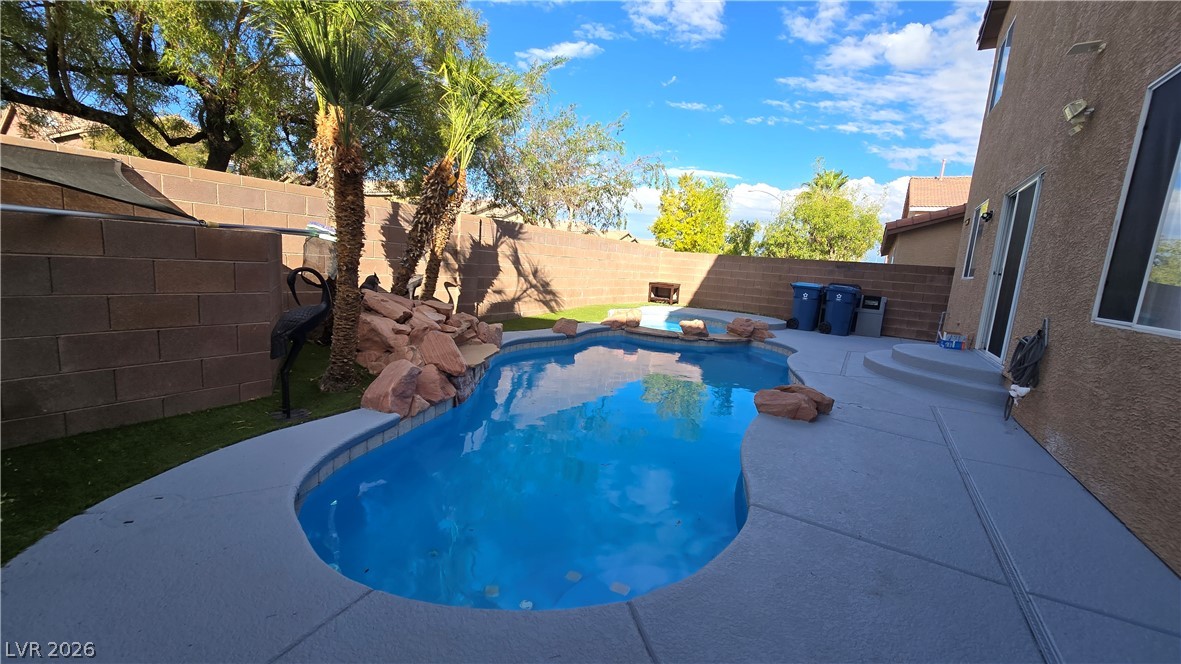 9860 Ridge Hill Avenue Property Photo 13