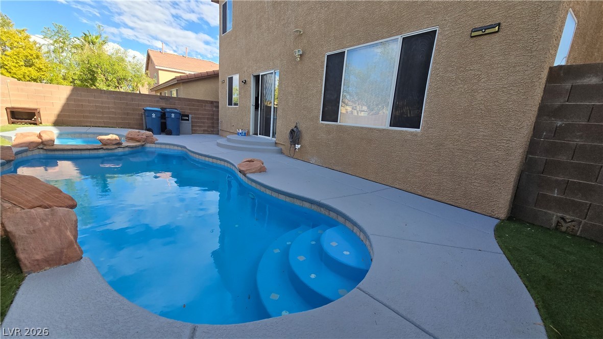 9860 Ridge Hill Avenue Property Photo 14