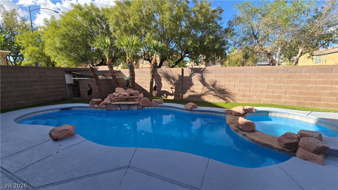 9860 Ridge Hill Avenue Property Photo 15
