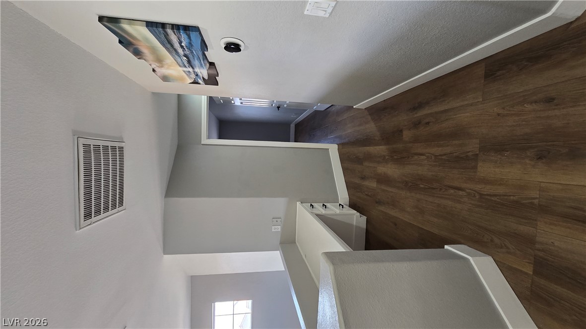 9860 Ridge Hill Avenue Property Photo 19