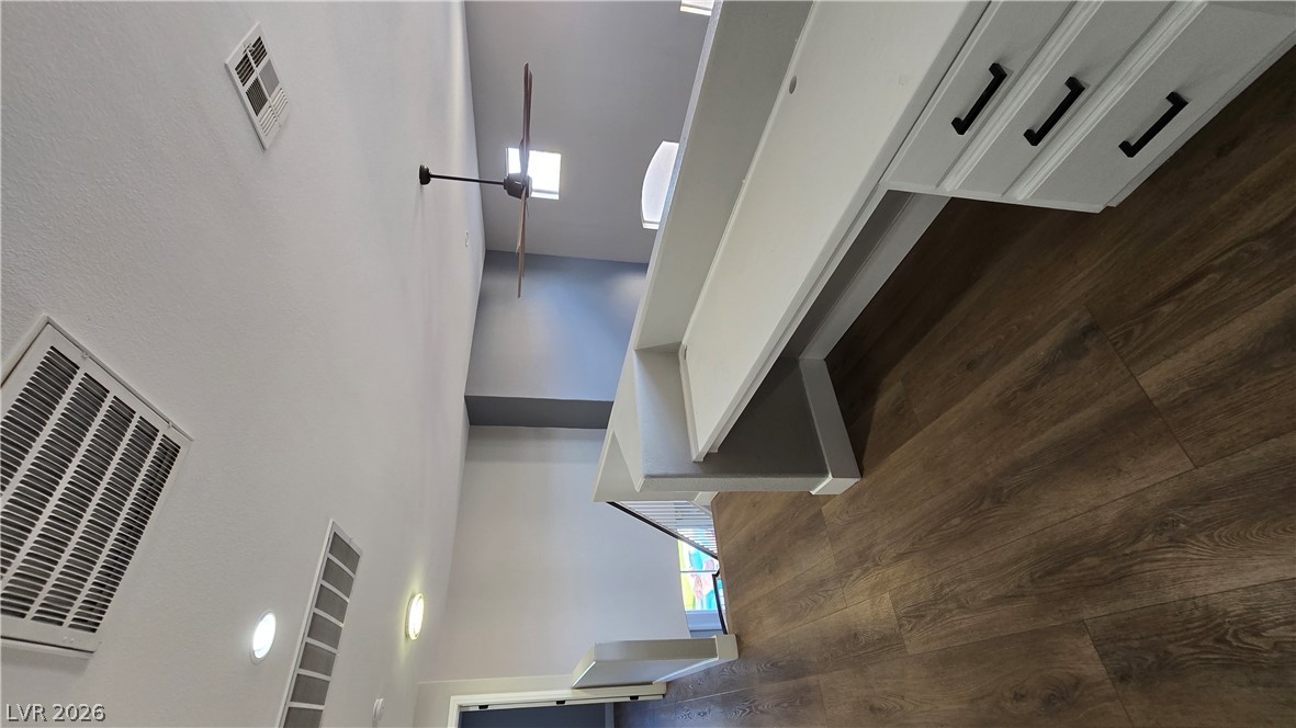 9860 Ridge Hill Avenue Property Photo 21