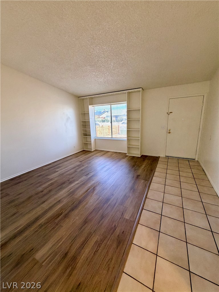 6361 Hummingbird Lane Property Photo 5