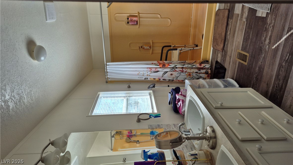 919 Skyhawk Avenue Property Photo 8