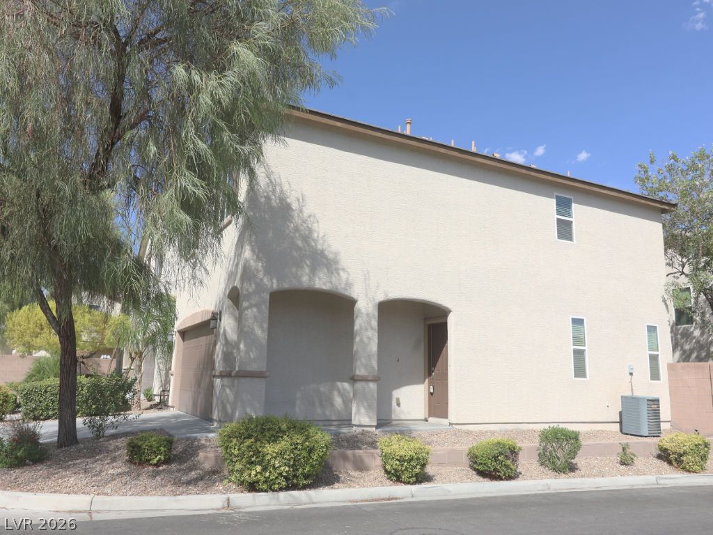 5662 Primrose Peak Court Property Photo 3