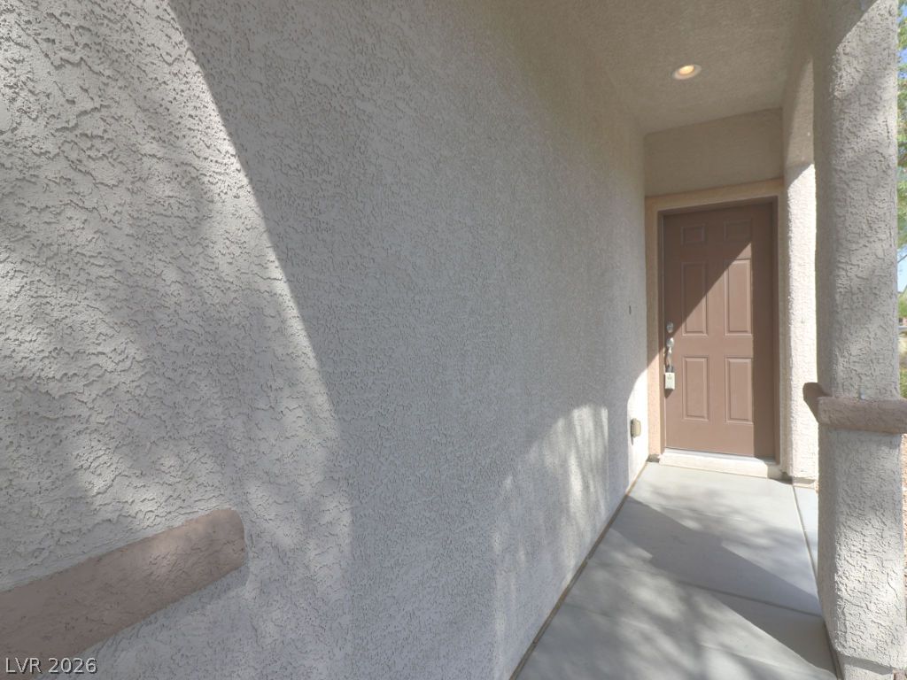 5662 Primrose Peak Court Property Photo 4