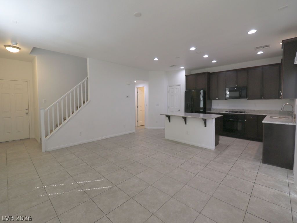 5662 Primrose Peak Court Property Photo 6