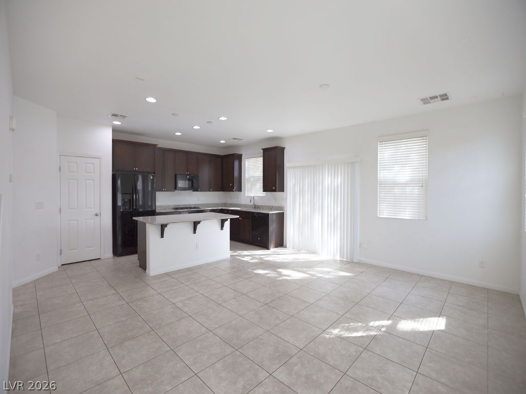 5662 Primrose Peak Court Property Photo 9