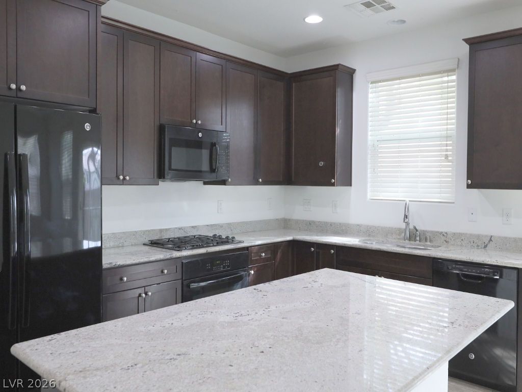 5662 Primrose Peak Court Property Photo 12