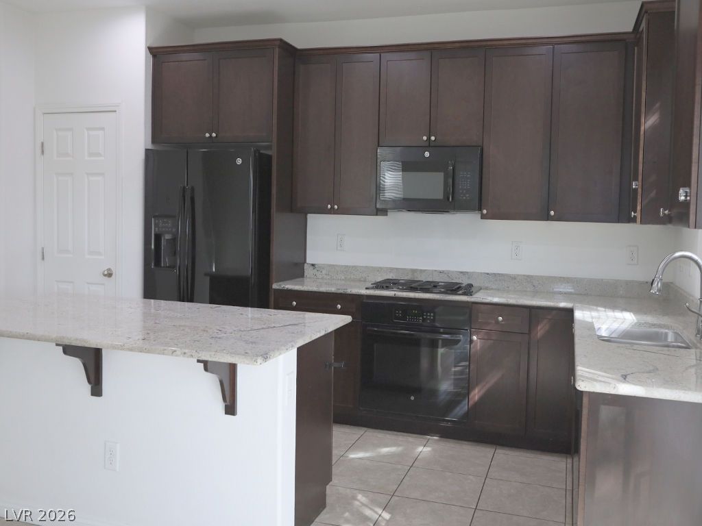 5662 Primrose Peak Court Property Photo 13