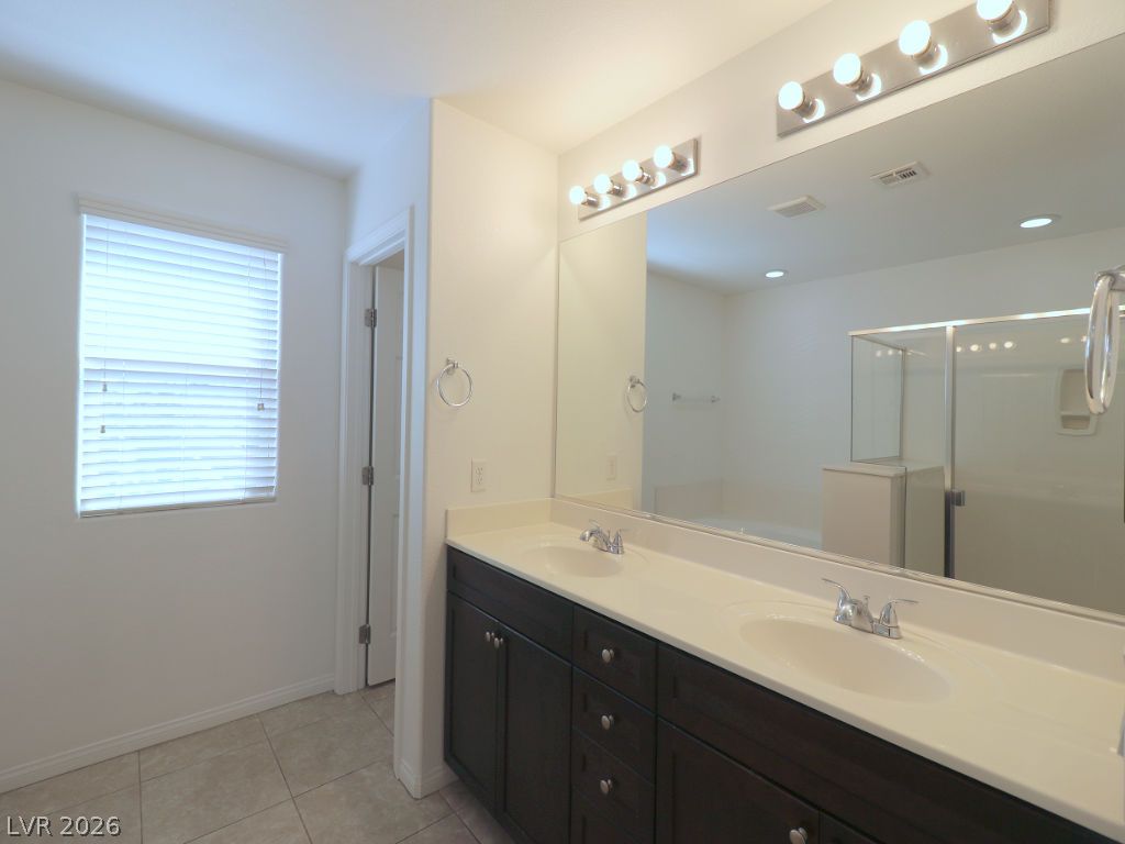 5662 Primrose Peak Court Property Photo 25