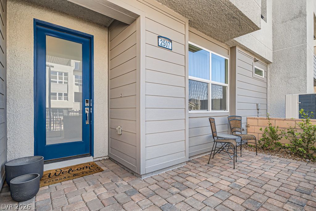 2507 Silent View Avenue Property Photo 4