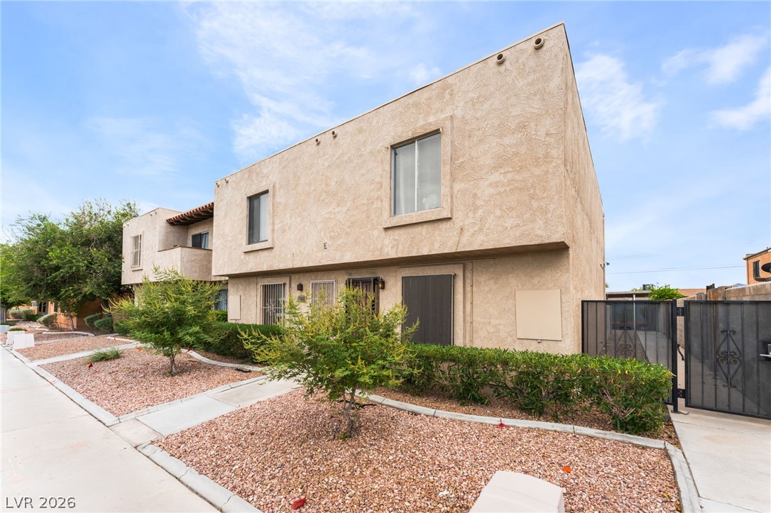 6285 West Washington Avenue Property Photo 4