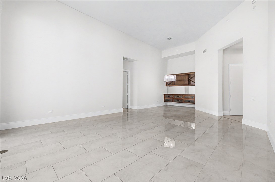 2877 Paradise 104 Property Photo 5