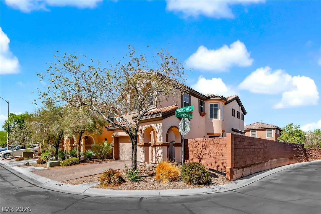 7514 Dobroyd Drive