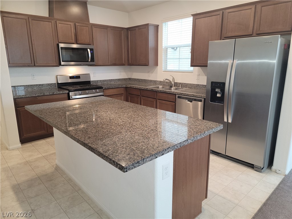 6088 Rose Springs Avenue Property Photo 6