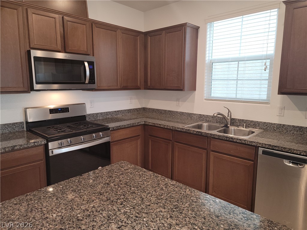 6088 Rose Springs Avenue Property Photo 11